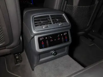 AUDI S6 TDI 3.0V6 SCR quattro tip Leder eSAD AHK Navi