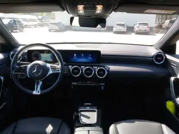 MERCEDES-BENZ CLA 180 Progressive Line Advanced MHEV DCT