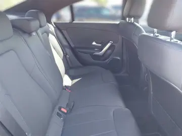 MERCEDES-BENZ CLA 180 Progressive Line Advanced MHEV DCT