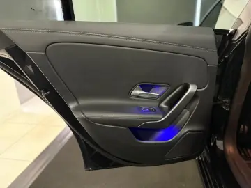 MERCEDES-BENZ CLA 180 7G PROGRESSIV KAMERA LED WIDE AMBIENTE