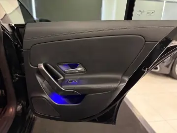 MERCEDES-BENZ CLA 180 7G PROGRESSIV KAMERA LED WIDE AMBIENTE