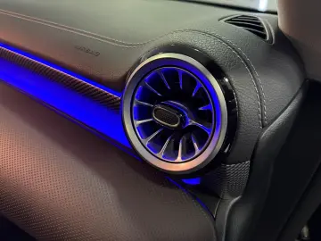 MERCEDES-BENZ CLA 180 7G PROGRESSIV KAMERA LED WIDE AMBIENTE