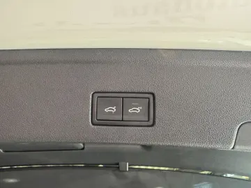 VW Touareg R-Line Pano IQ LIGHT Exterieur Black Sty