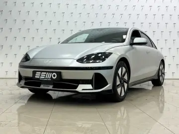 HYUNDAI IONIQ 6 77 4kWh 325ps 4WD Uniq 360 K BOSE Leder