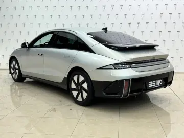 HYUNDAI IONIQ 6 77 4kWh 325ps 4WD Uniq 360 K BOSE Leder