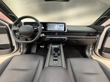 HYUNDAI IONIQ 6 77 4kWh 325ps 4WD Uniq 360 K BOSE Leder