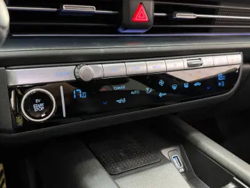 HYUNDAI IONIQ 6 77 4kWh 325ps 4WD Uniq 360 K BOSE Leder