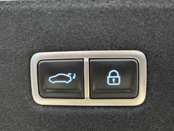 HYUNDAI IONIQ 6 77 4kWh 325ps 4WD Uniq 360 K BOSE Leder