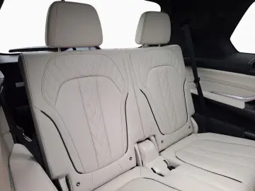 BMW X7 xDrive40d M Sport Pro DA PA-Prof H K AHK 22