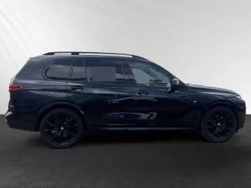 BMW X7 xDrive40d Inkl. € 1.190 Zubehörbonus  M Sport
