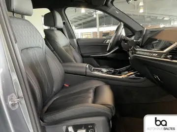 BMW X7 xDrive 40d M Sport Pro 6Sitz 22  Soft Ico AHK