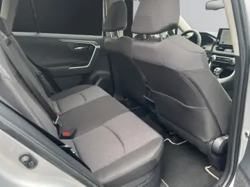 TOYOTA RAV4 Hybrid 4x4 Navi LED SHZ el.Heck TWW Lenk.be
