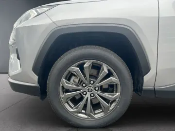 TOYOTA RAV4 Hybrid 4x4 Navi LED SHZ el.Heck TWW Lenk.be