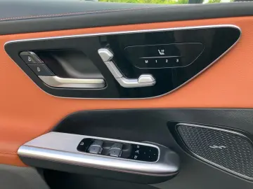 MERCEDES-BENZ GLC 220 d 4M AMG AHK Pano Distronic Memory 360