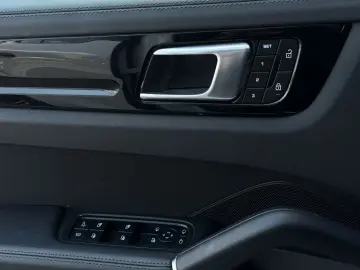 PORSCHE Cayenne E-Hybrid Coupé Platinum Edition 360  PAS
