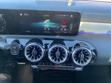 MERCEDES-BENZ CLA 200 AMG   NAVI  KAMERA PANORAMA