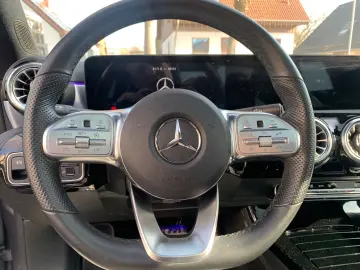 MERCEDES-BENZ CLA 200 AMG   NAVI  KAMERA PANORAMA