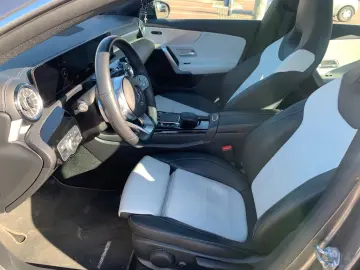 MERCEDES-BENZ CLA 200 AMG   NAVI  KAMERA PANORAMA
