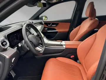 MERCEDES-BENZ GLC 300 4M AMG HUD Sound DigiLight Pano Memory