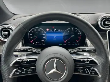 MERCEDES-BENZ GLC 300 4M AMG HUD Sound DigiLight Pano Memory