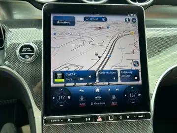 MERCEDES-BENZ GLC 300 4M AMG HUD Sound DigiLight Pano Memory