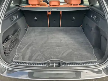 MERCEDES-BENZ GLC 300 4M AMG HUD Sound DigiLight Pano Memory