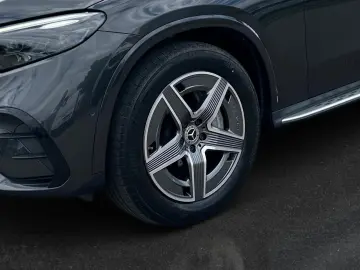 MERCEDES-BENZ GLC 300 4M AMG HUD Sound DigiLight Pano Memory