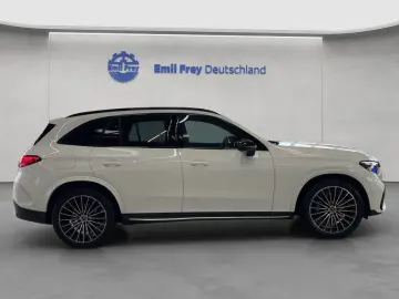 MERCEDES-BENZ GLC 200 d 4M Edition AMG Adva  AHK PAN…