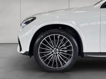 MERCEDES-BENZ GLC 200 d 4M Edition AMG Adva  AHK PAN…