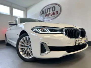BMW 530 E LUXURY LINE LEDER NAVI HEAD UP BT MFL LED