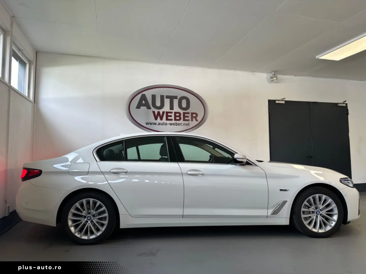 BMW 530 E LUXURY LINE LEDER NAVI HEAD UP BT MFL LED