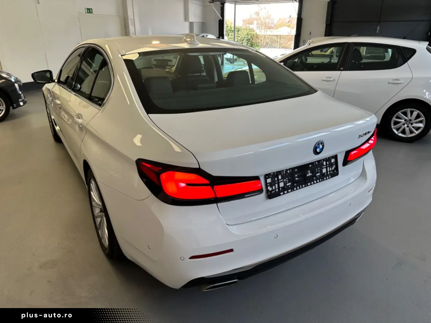 BMW 530 E LUXURY LINE LEDER NAVI HEAD UP BT MFL LED