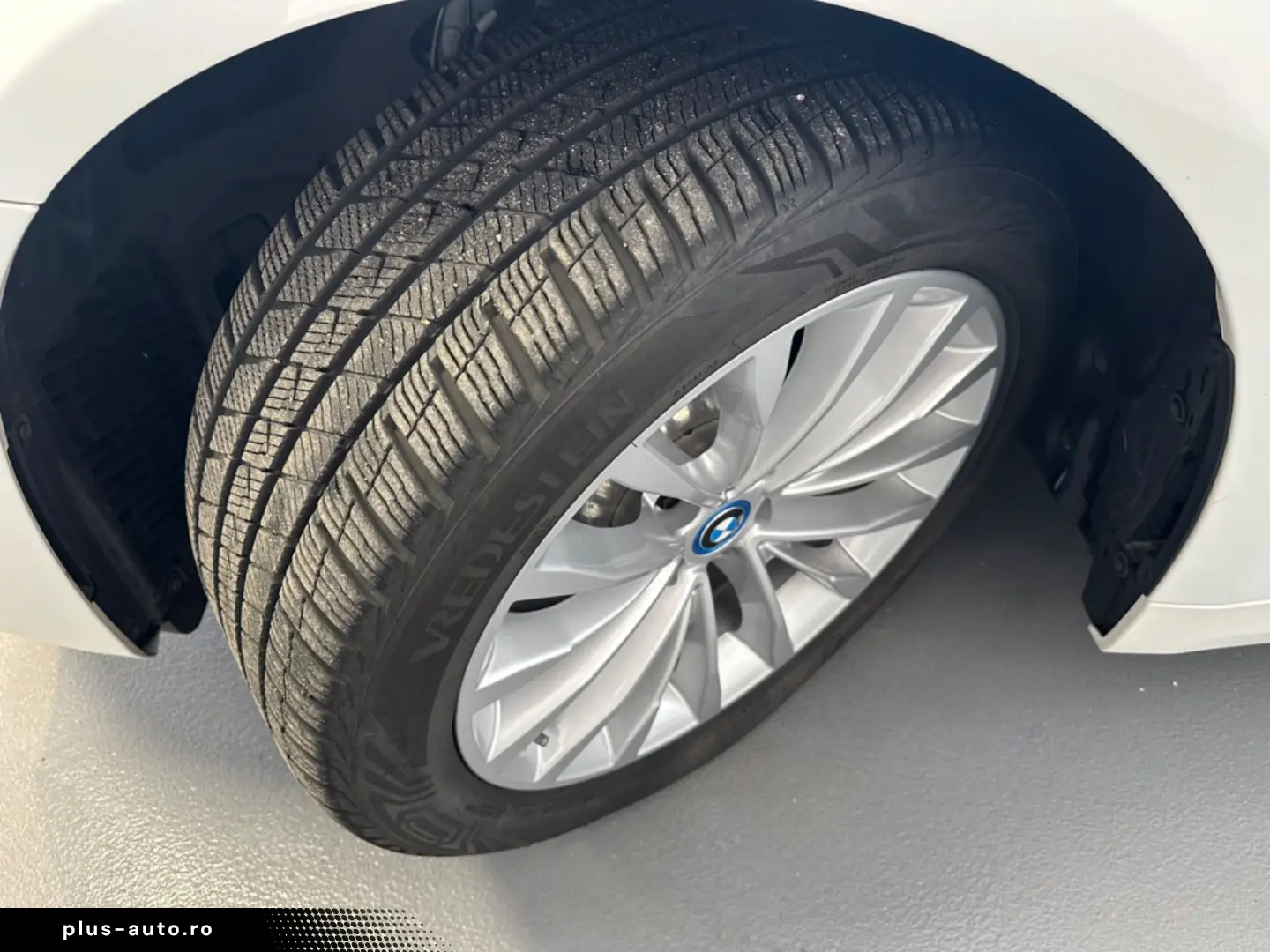 BMW 530 E LUXURY LINE LEDER NAVI HEAD UP BT MFL LED