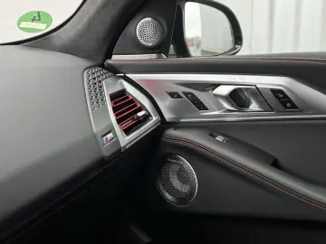 BMW XM PHEV Label Red 750 pk Urban Green Zeer Komple