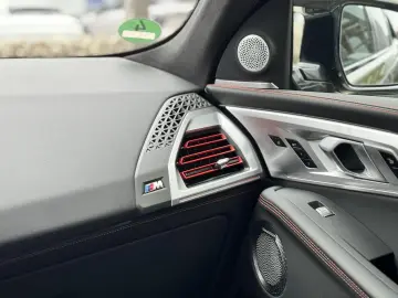 BMW XM PHEV Label Red 750 pk Urban Green Zeer Komple