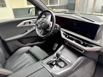 BMW XM PHEV Label Red 750 pk Urban Green Zeer Komple