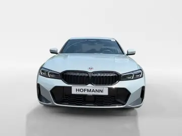 BMW 330i xDrive M Sport Pro AHK Pano ACC Standhzg