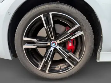 BMW 330i xDrive M Sport Pro AHK Pano ACC Standhzg