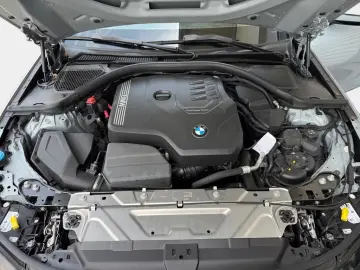 BMW 330i xDrive M Sport Pro AHK Pano ACC Standhzg