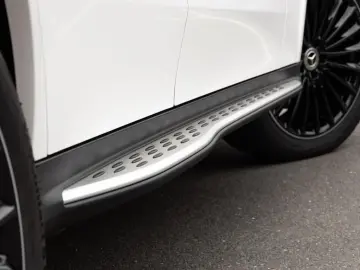 MERCEDES-BENZ GLC 300 e 4M AMG LED Pano AHK Burm3D 360 Night