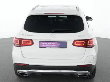 MERCEDES-BENZ GLC 300 e AMG Line Park AHK Tempo Navi Pan