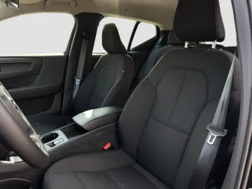 VOLVO XC40 T4 Essential Plug-In Hybrid Navi hzb.LK GJR