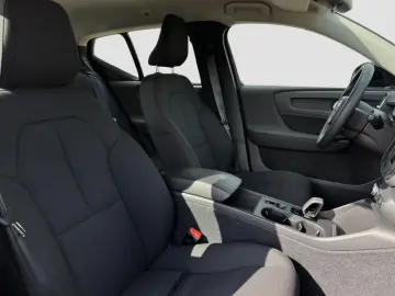 VOLVO XC40 T4 Essential Plug-In Hybrid Navi hzb.LK GJR