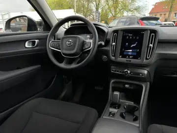 VOLVO XC40 T4 Essential Plug-In Hybrid Navi hzb.LK GJR