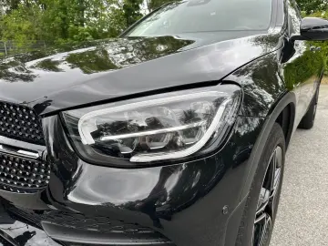 MERCEDES-BENZ GLC 300 e 4M AMG NIGHT PANO KAMERA AMBIENTE