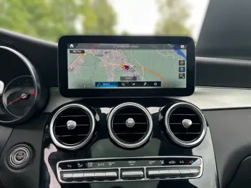 MERCEDES-BENZ GLC 300 e 4M AMG NIGHT PANO KAMERA AMBIENTE