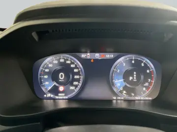 VOLVO XC40 T2 Aut PilotAssist BLIS Kamera 19'&a…