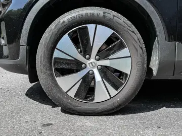 VOLVO XC40 Core 2WD Digitales Cockpit Soundsystem Sper