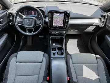VOLVO XC40 Core 2WD Digitales Cockpit Soundsystem Sper