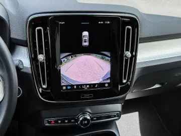 VOLVO XC40 Core 2WD Digitales Cockpit Soundsystem Sper